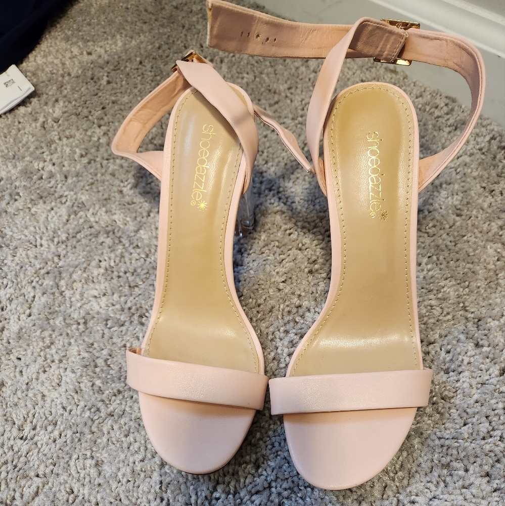3-inch nude heel size 8 from shoedazzle